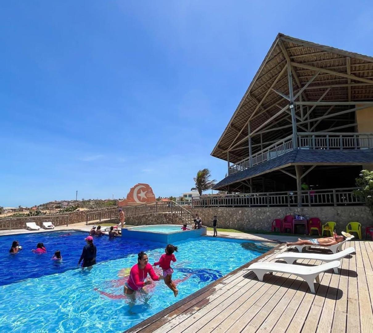 Pousada Terral - Broadway Em Canoa Quebrada Exterior photo